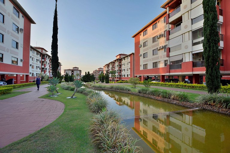 Flat 135 beira lago em Brasília